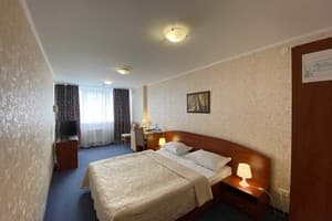 Отель Черкассы Палац. Стандарт двухместный с двухспальной кроватью 2